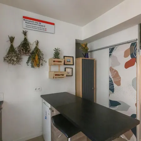 Appartamento Lovely For 2 Near The Marais Parigi